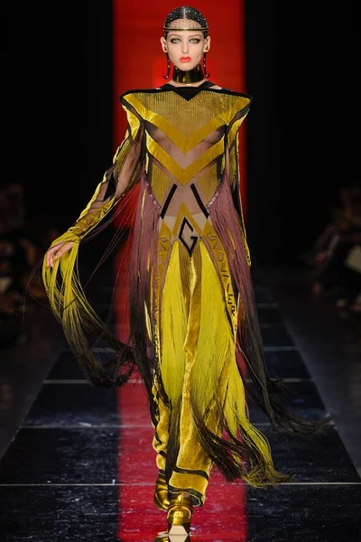 Look 53